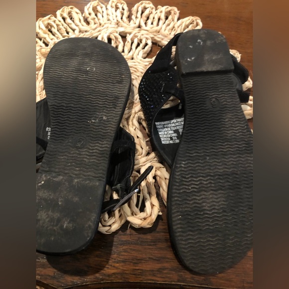 Women’s black sequins thong side buckle sandals in size 6 - Picture 5 of 5